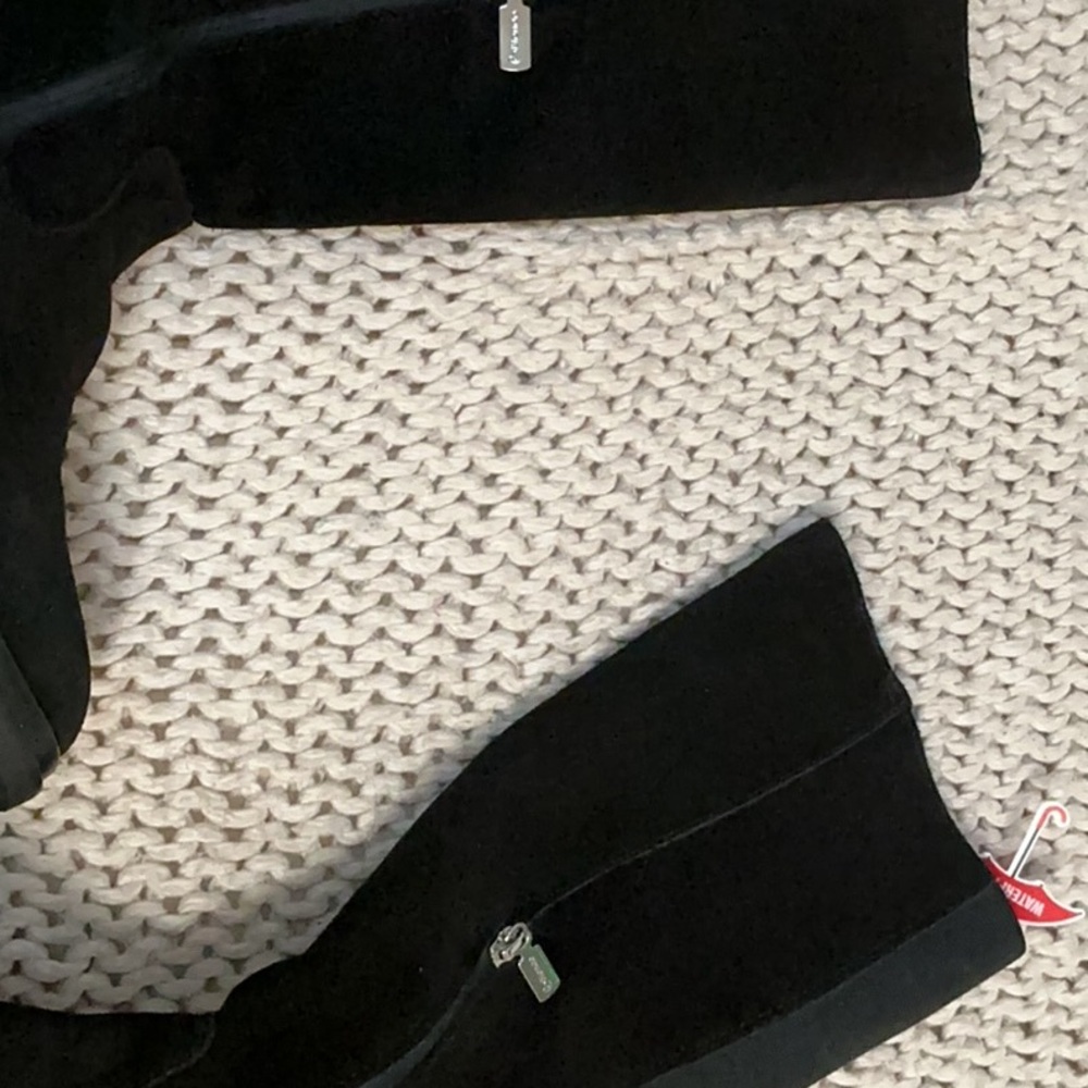 Blondo Black Winter Rain Boots Sleek Minimalist Design - Picture 4 of 4